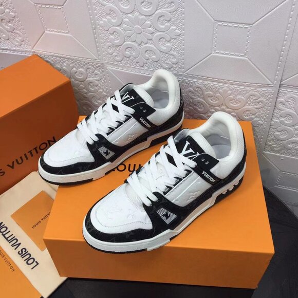 Louis Vuitton Men's Monochrome Sneakers - Picture 1 of 9